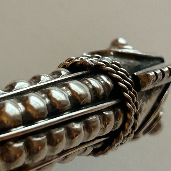 Grand exaggerate big handmade double dragon heads Miao silver bracelet cuff - Picture 10 of 14